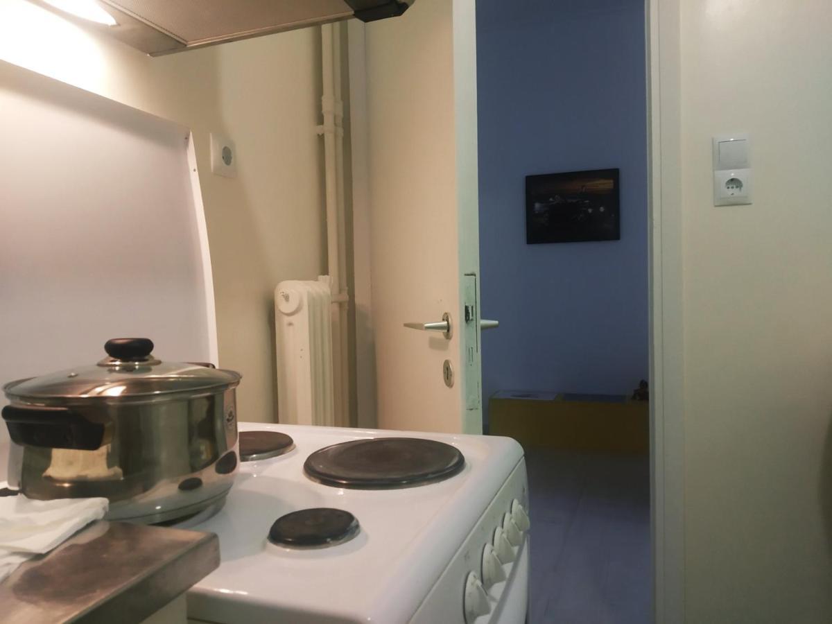 Experience An Easy Living Place Downtown In Athens Exterior photo